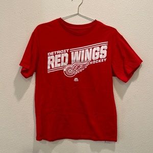 Detroit Red Wings Tee. Size: Medium